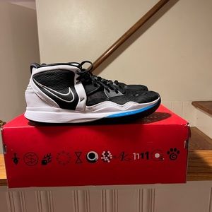 Kyrie infinity size 11